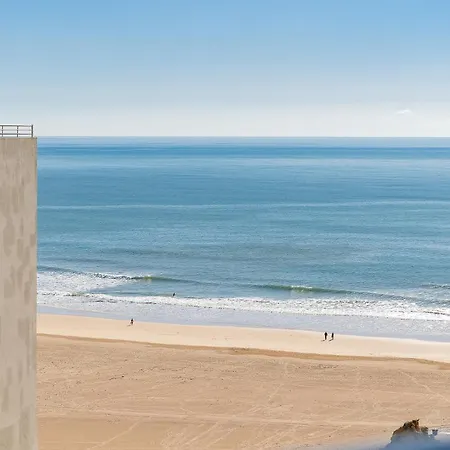 Ocean Beachfront By Real Life Concierge *